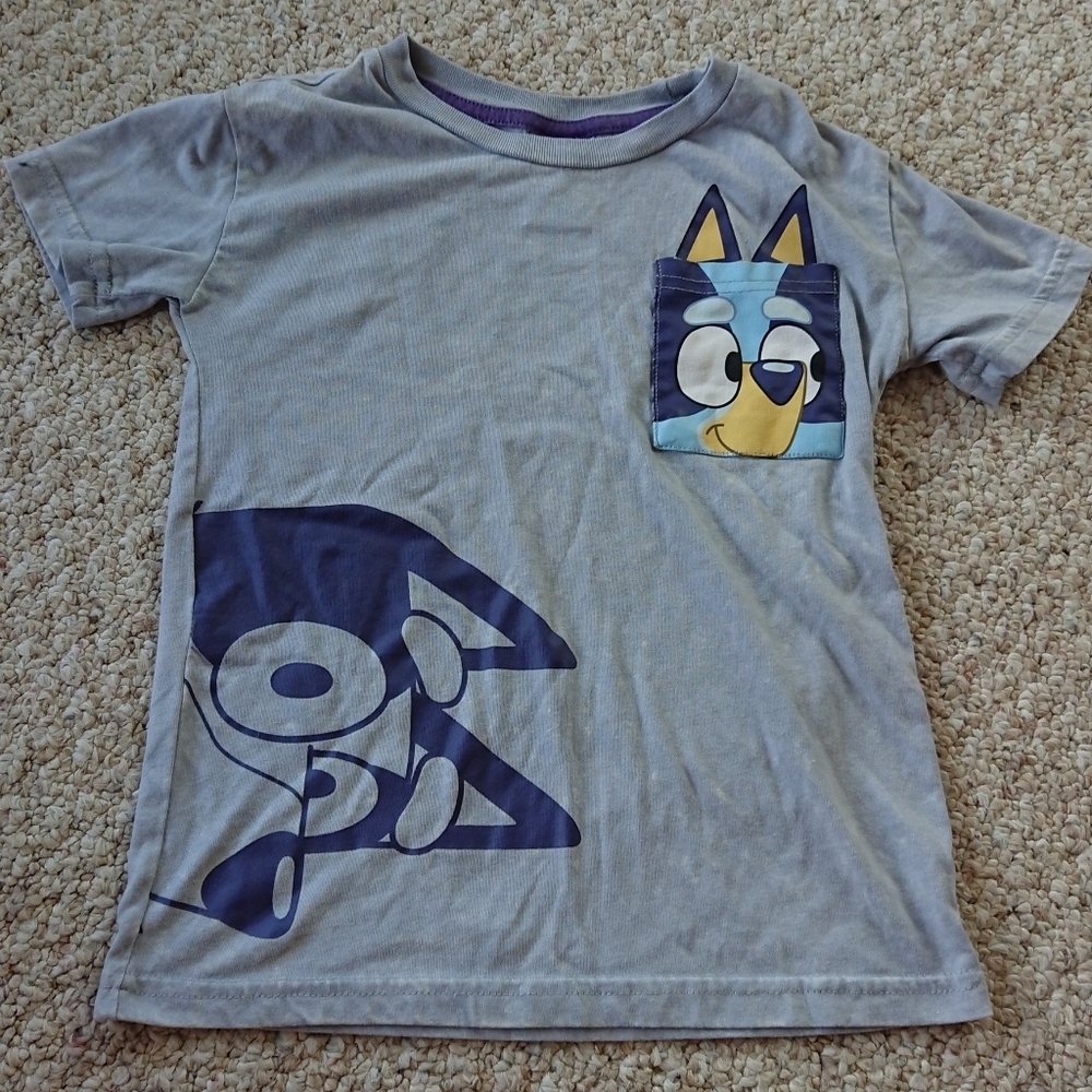Disney Boys' Bluey Patch Pocket Short Sleeve T-Shirt size S